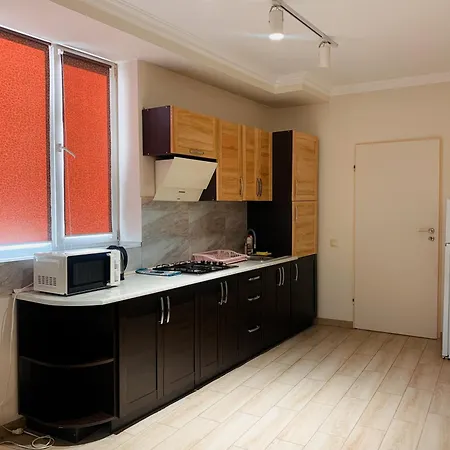 מוקצ'בה Apartments Domovik Korzo מראה חיצוני תמונה